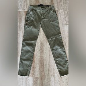 Hollister low rise super skinny crop pants